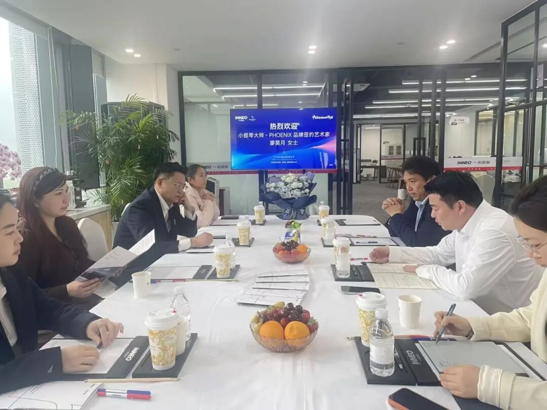 PHOENIX签约艺术家廖昊月到访一诺国际，共探艺术与品牌融合新境